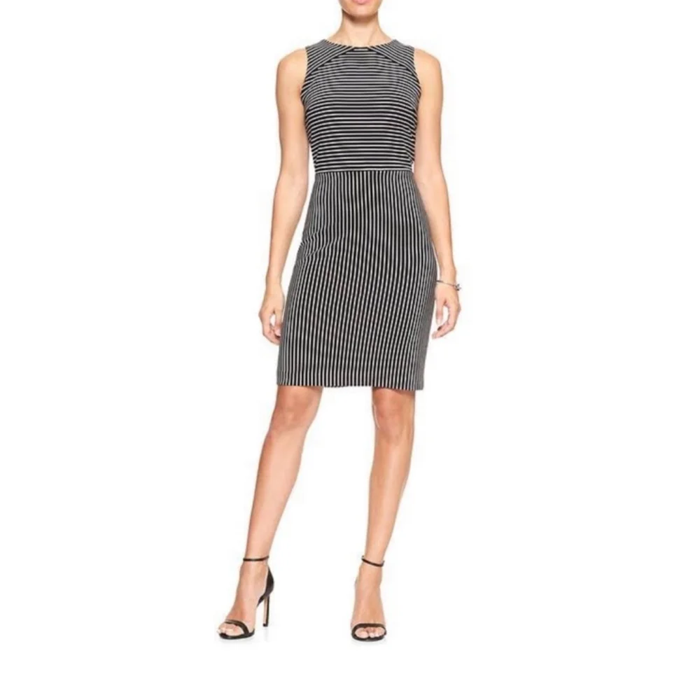 SOLD - Banana Republic Sheath Dress, Sleeveless Black & White Striped, size 2 - Picture 4 of 11